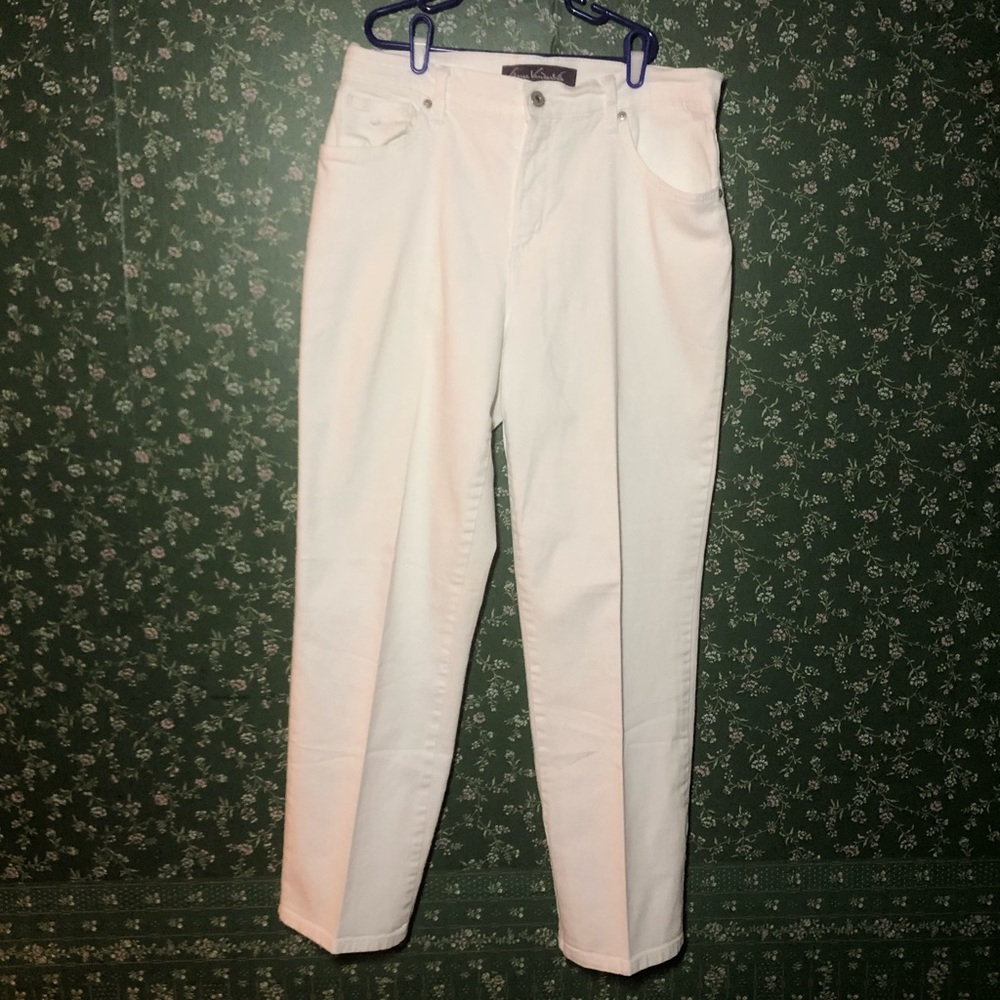 🥑 Gloria Vanderbilt White Pants